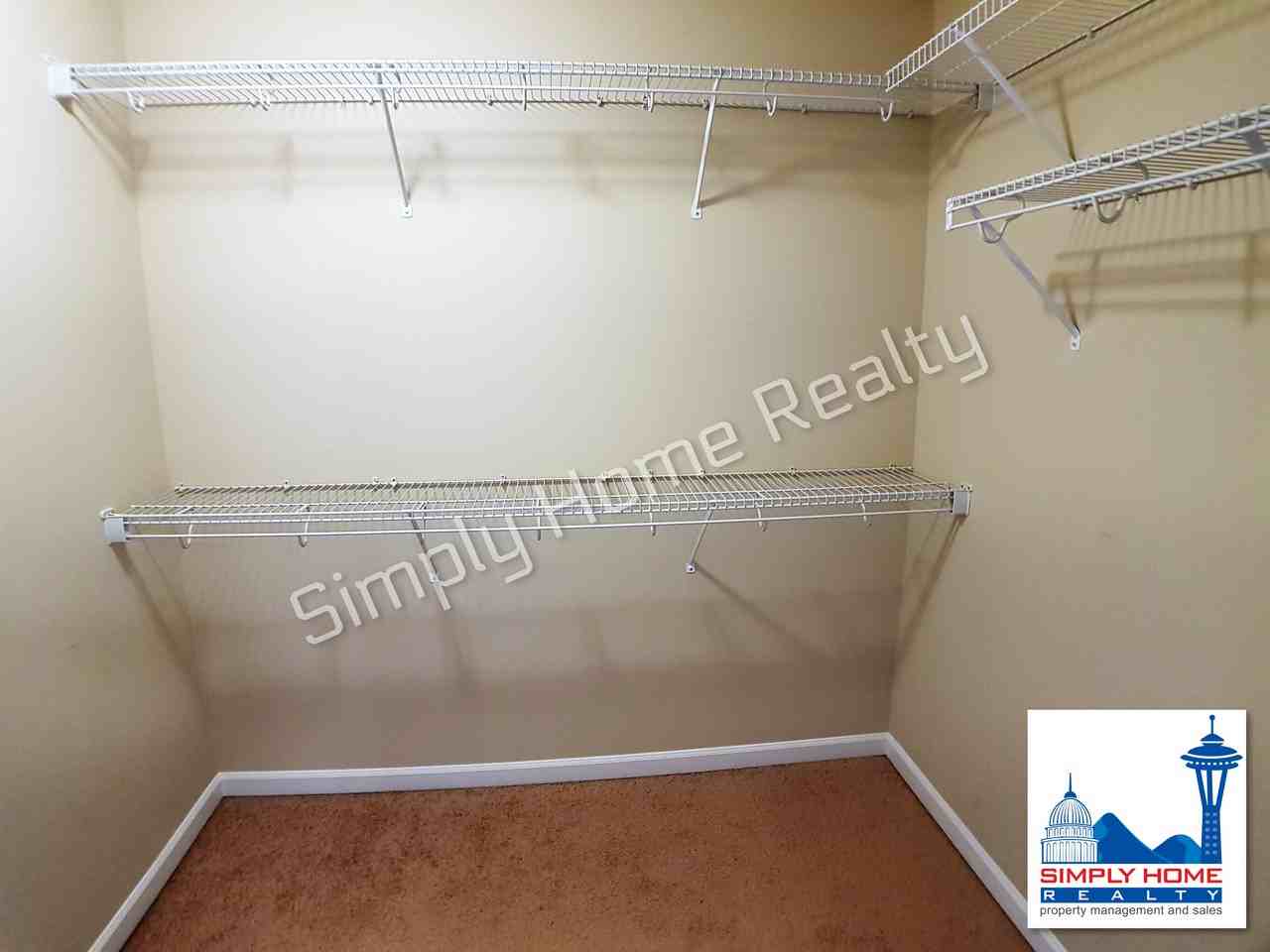 4518 Edgewater Blvd Ne - Photo 7 of 11