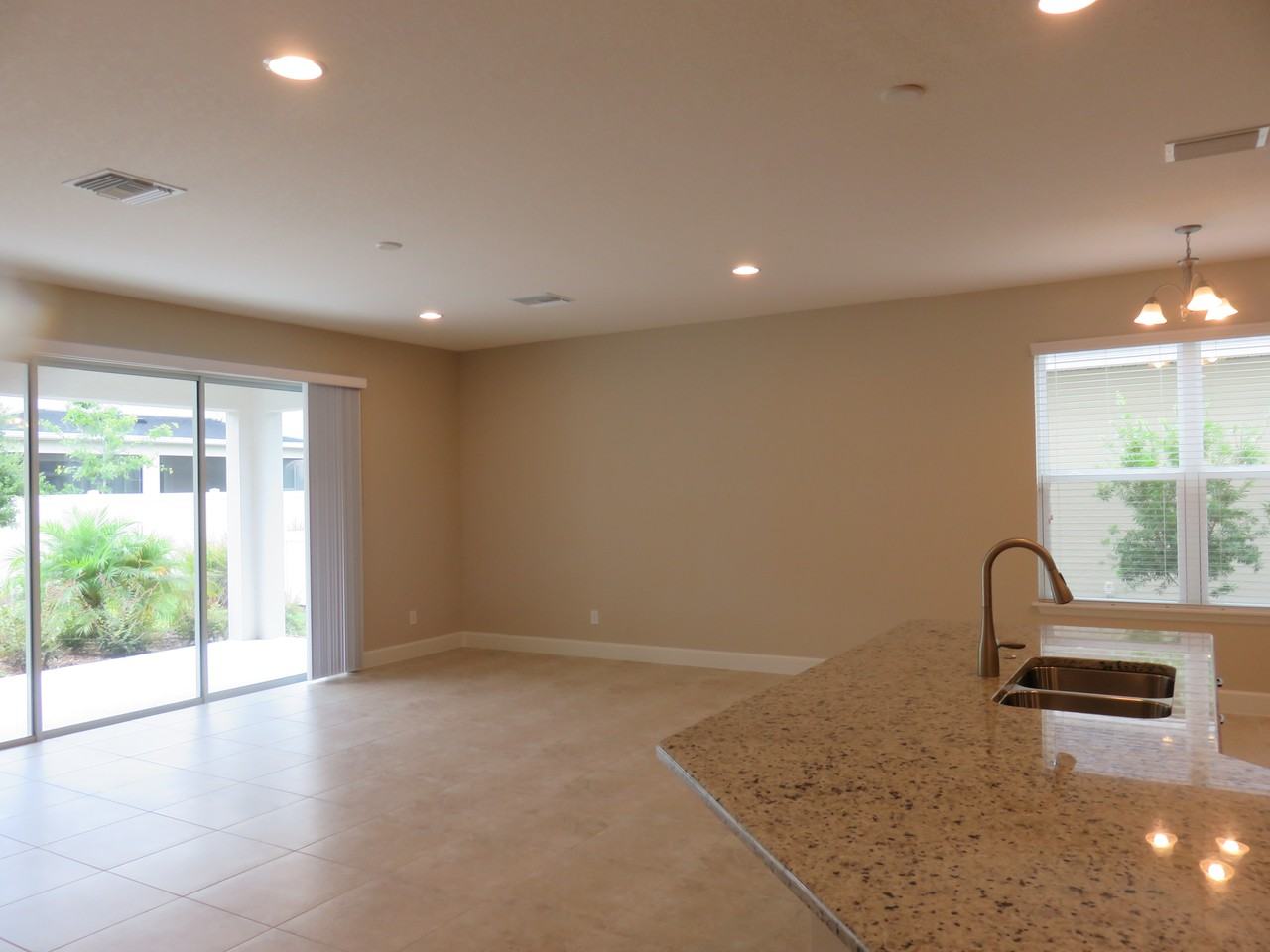 8813 Tropical Palm Dr - Photo 4 of 17