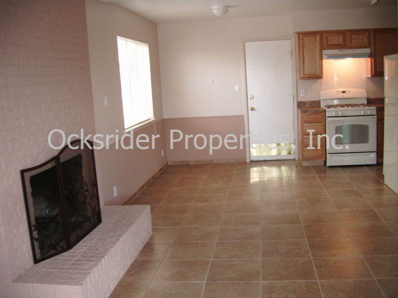 1217 Hupmobile Dr Ne - Photo 2 of 7