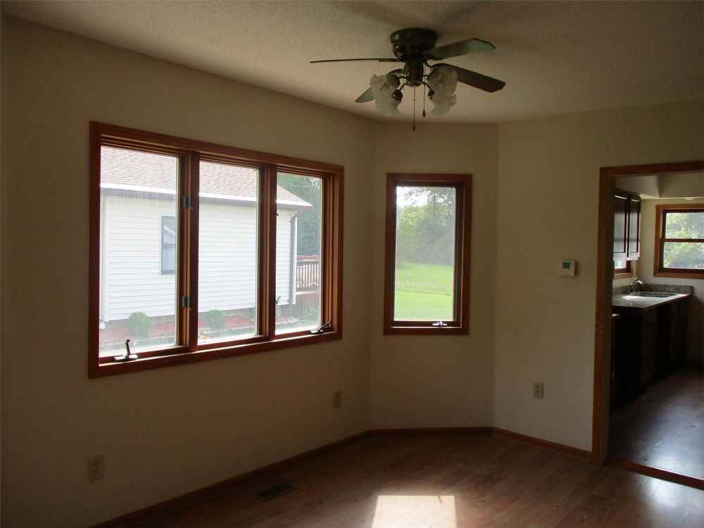 15 Hudson Ave - Photo 3 of 11