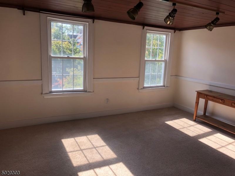 104 Maple Ave - Photo 2 of 11