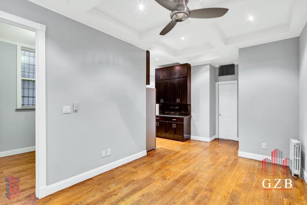 W 53rd St #1B - Photo 2 of 14