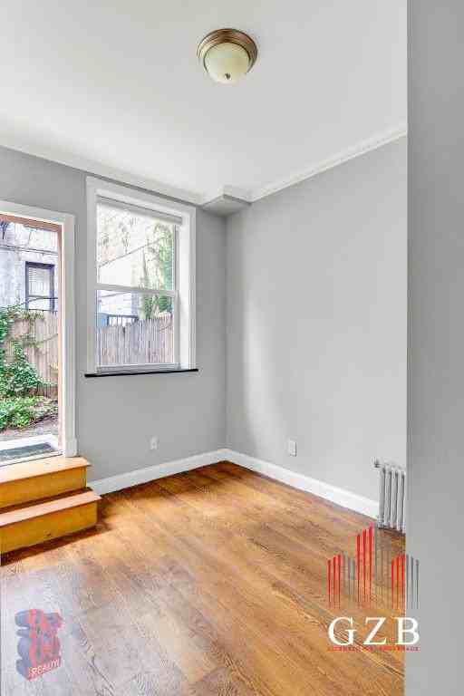 W 53rd St #1B - Photo 5 of 14