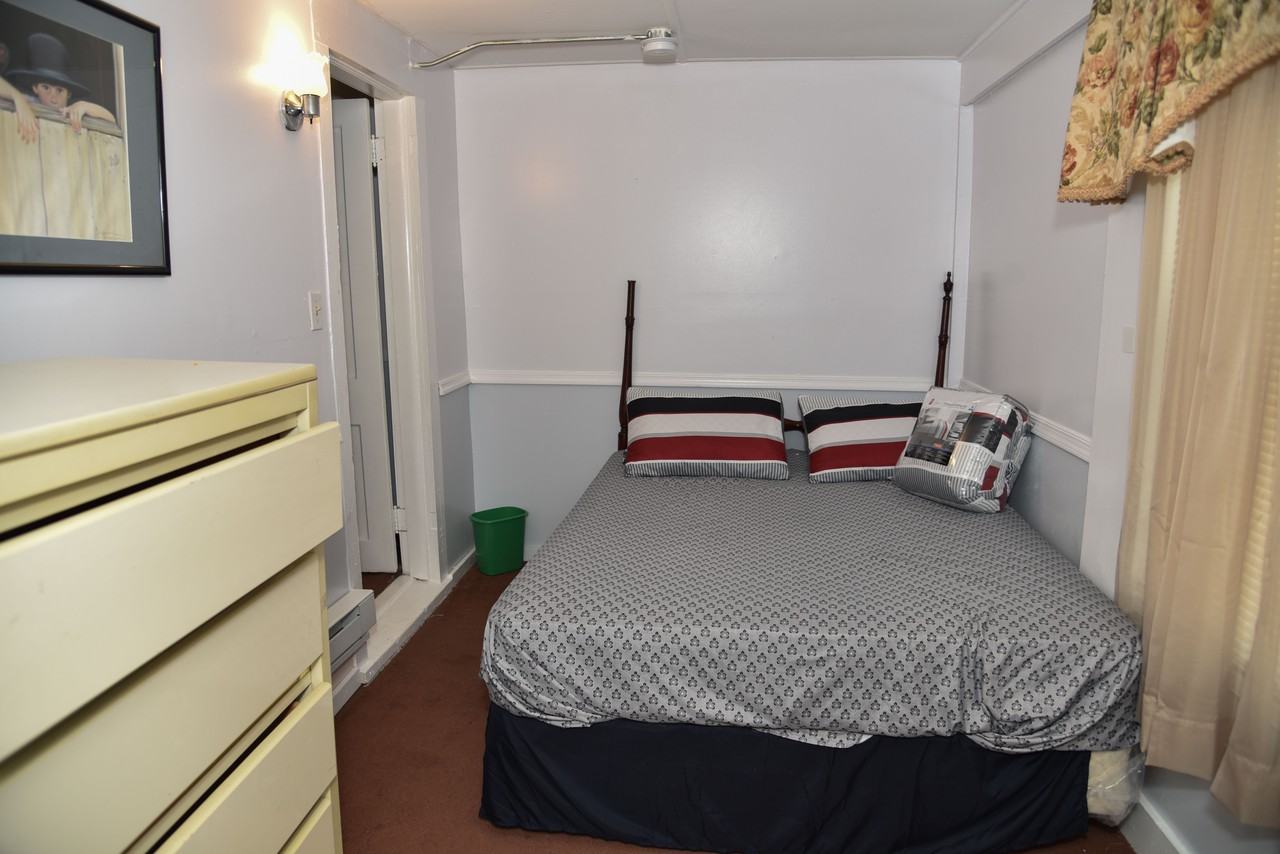 524 1/2 S 1st St #2ndFL - Photo 3 of 19