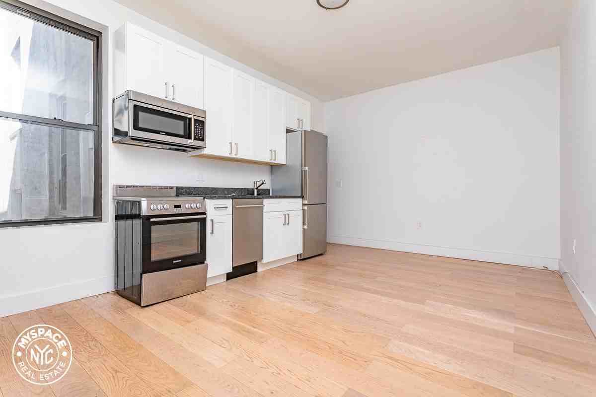 442 Decatur St #5A - Photo 2 of 15