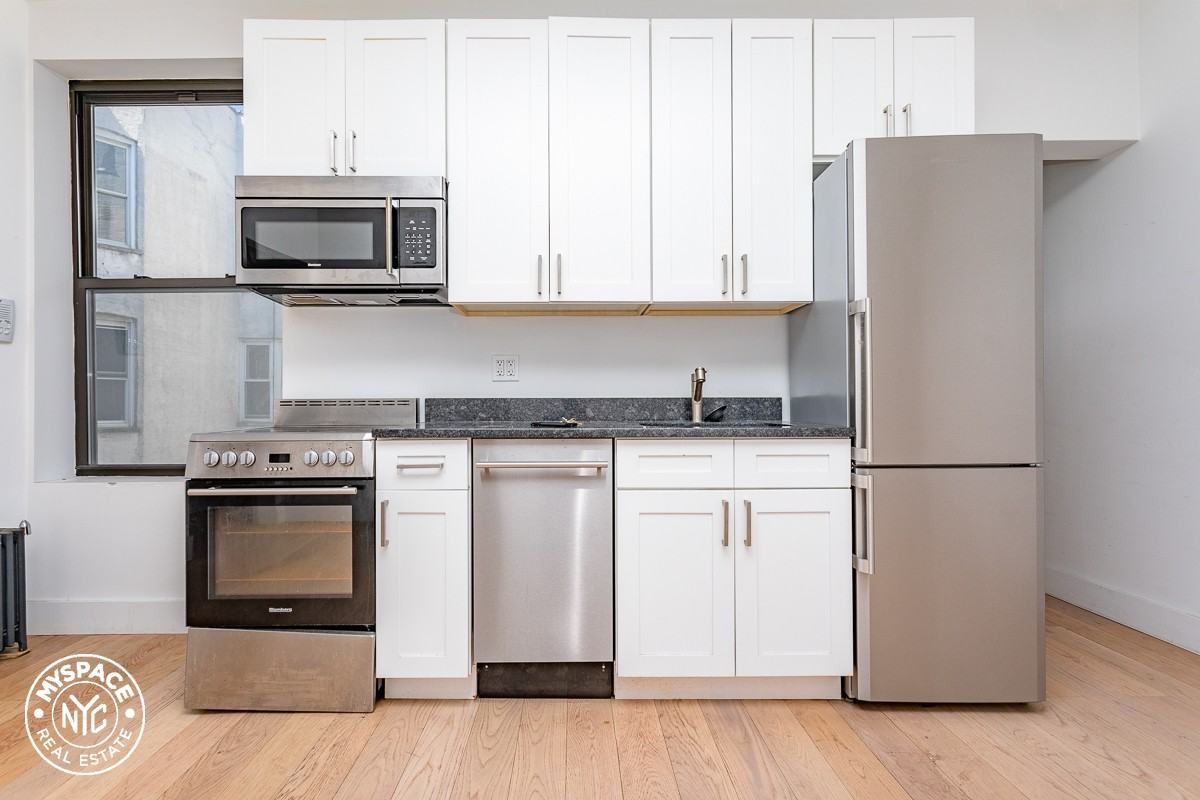 442 Decatur St #5A - Photo 3 of 15