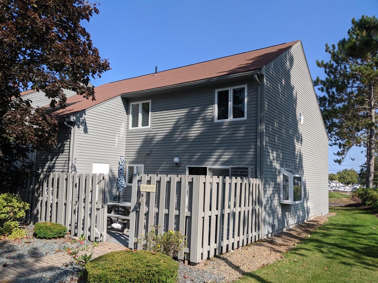 60 Weirs Road - C4 - Photo 2 of 31