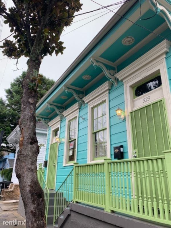 925 Port St - Photo 2 of 16