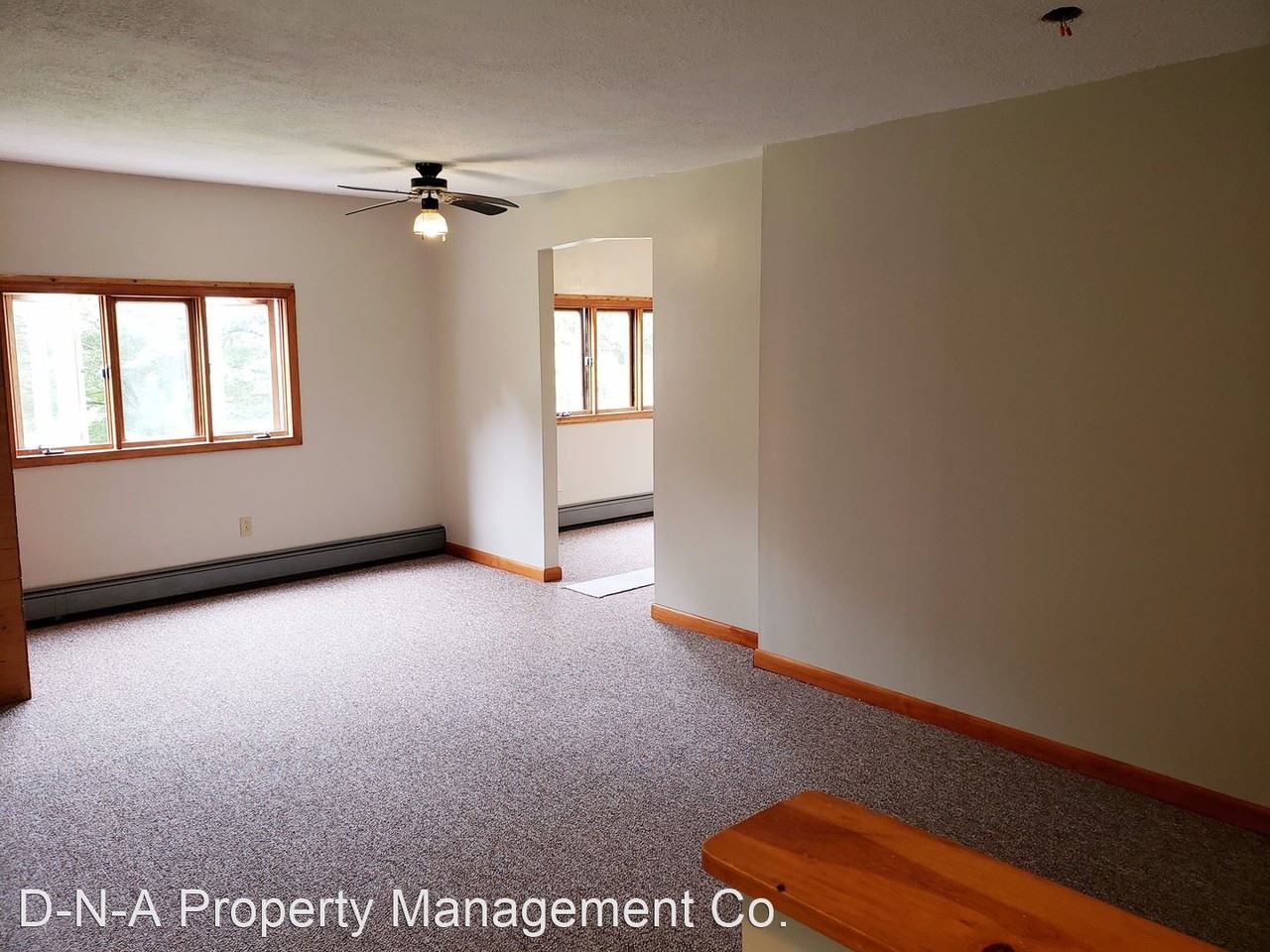 322 Adams Dr. (House) - Photo 3 of 8