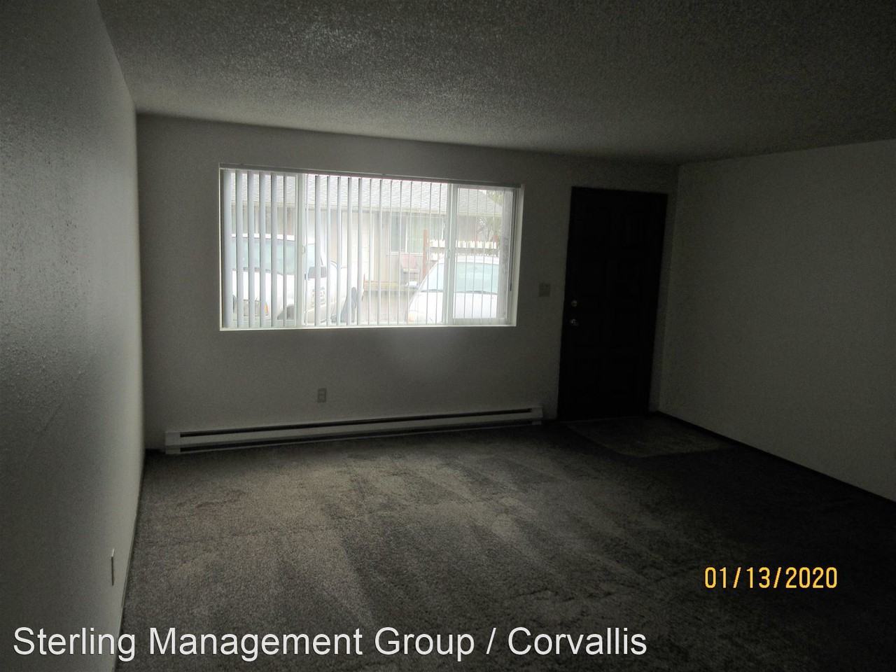 1215 Pioneer St - Photo 2 of 7