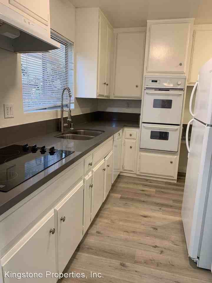 11924 Montana Ave - Photo 2 of 10