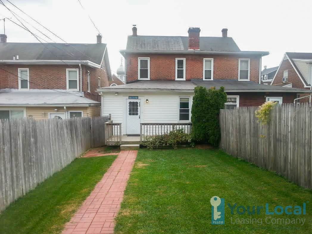 387 Charles St - Photo 2 of 17