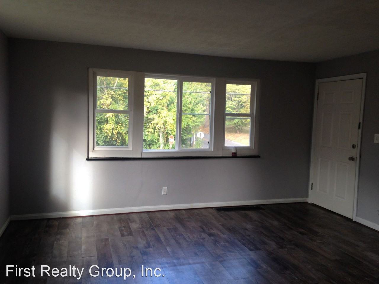 4286 Catalpa Drive - Photo 2 of 10