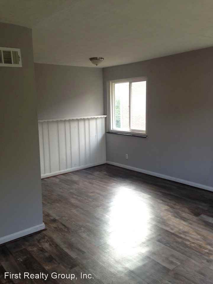 4286 Catalpa Drive - Photo 3 of 10