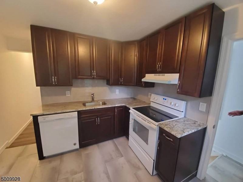 72 Frenchtown Rd - Photo 3 of 7