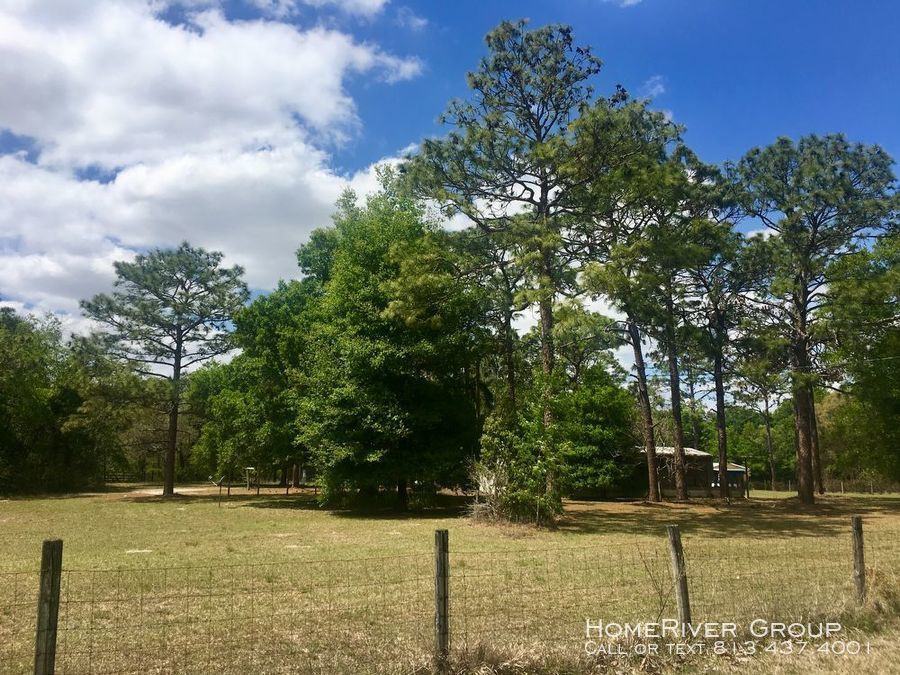 18243 Caufield Rd - Photo 3 of 10