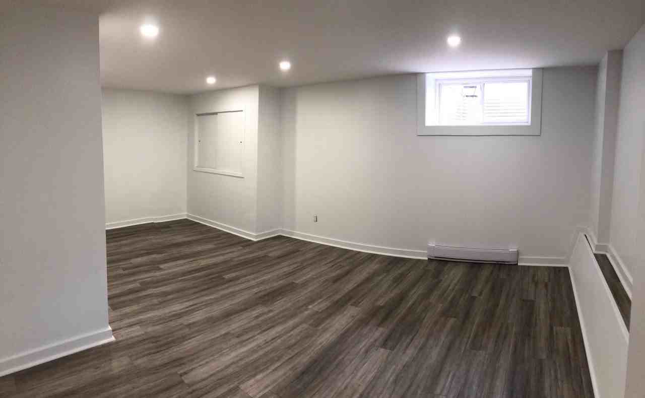 839 Rue Gordon - Photo 2 of 19