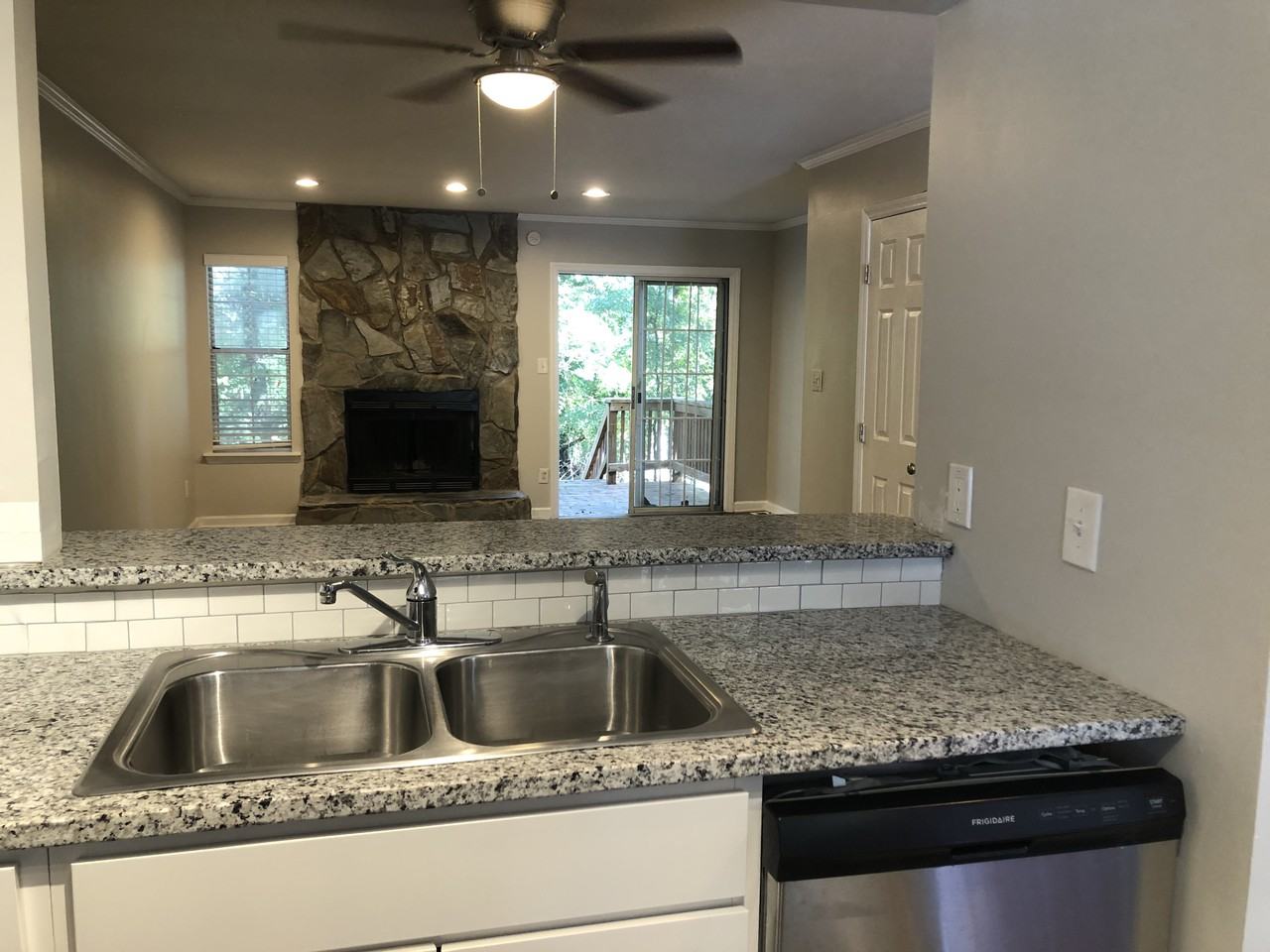 8123 Circle Tree Ln - Photo 2 of 19