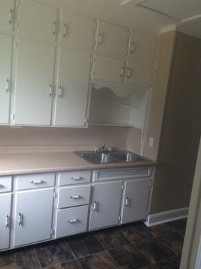 562 E Rudisill Blvd - Photo 2 of 7