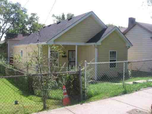 87 Lewis St - Photo 2 of 12