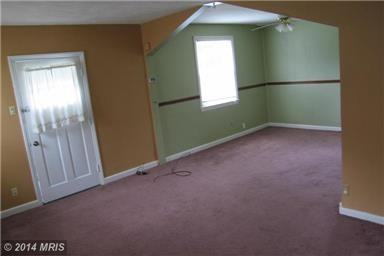 1136 Fairview Rd - Photo 3 of 9