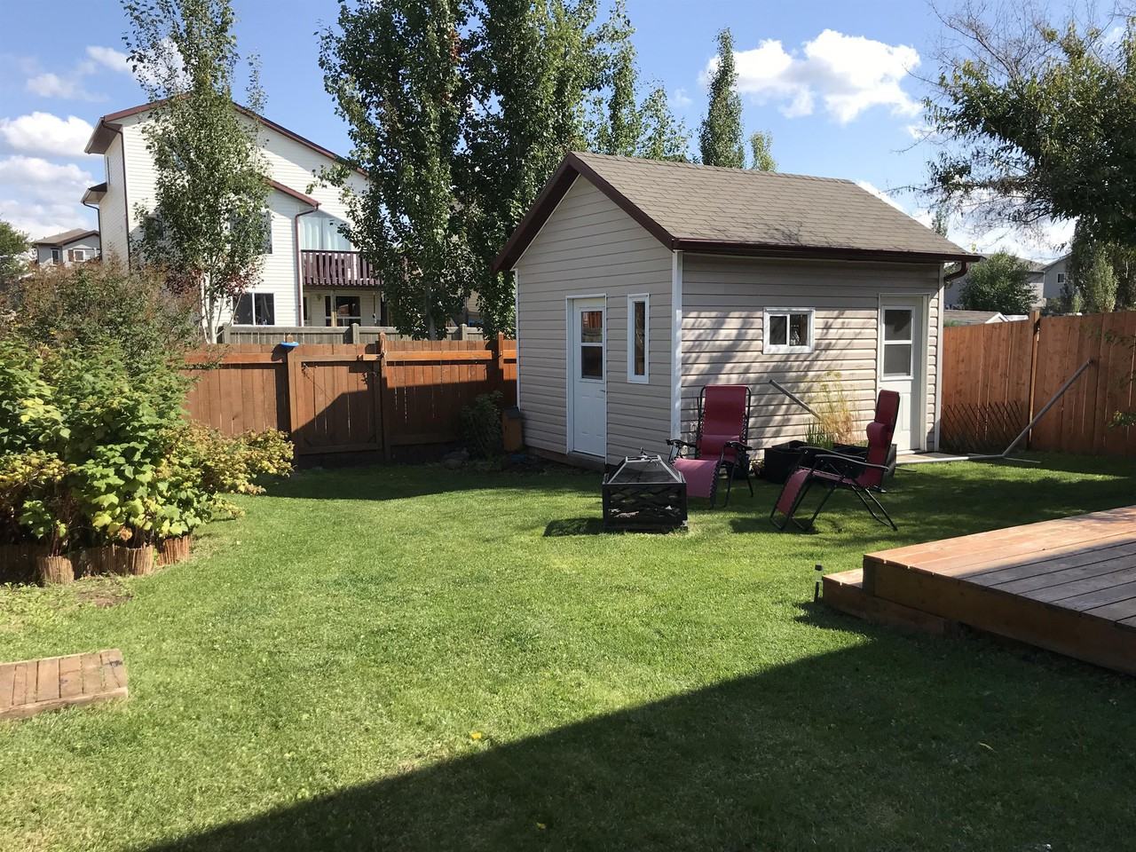 6310 88 St - Photo 2 of 12