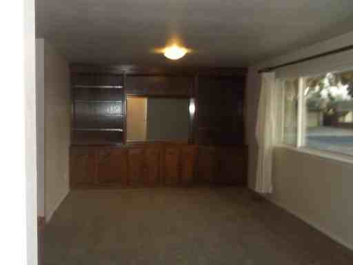 2230 Vernon Dr - Photo 3 of 15