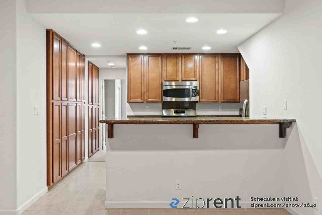 2234 Beech Cir - Photo 2 of 18