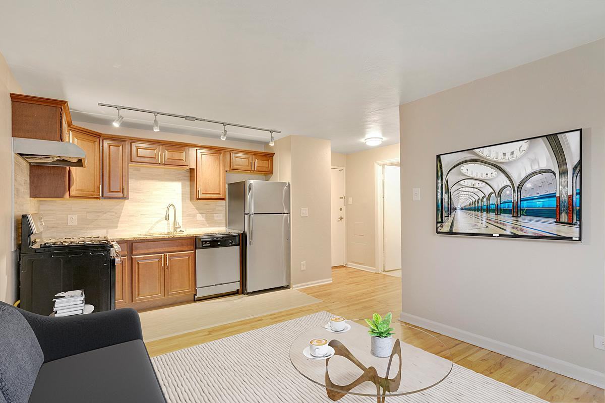 Logan Terrace - Photo 3 of 7