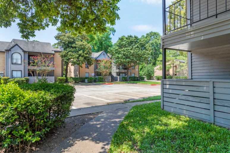 Elm Creek Apartments - Photo 3 of 16