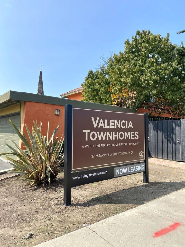 Valencia Townhomes - Photo 7 of 20