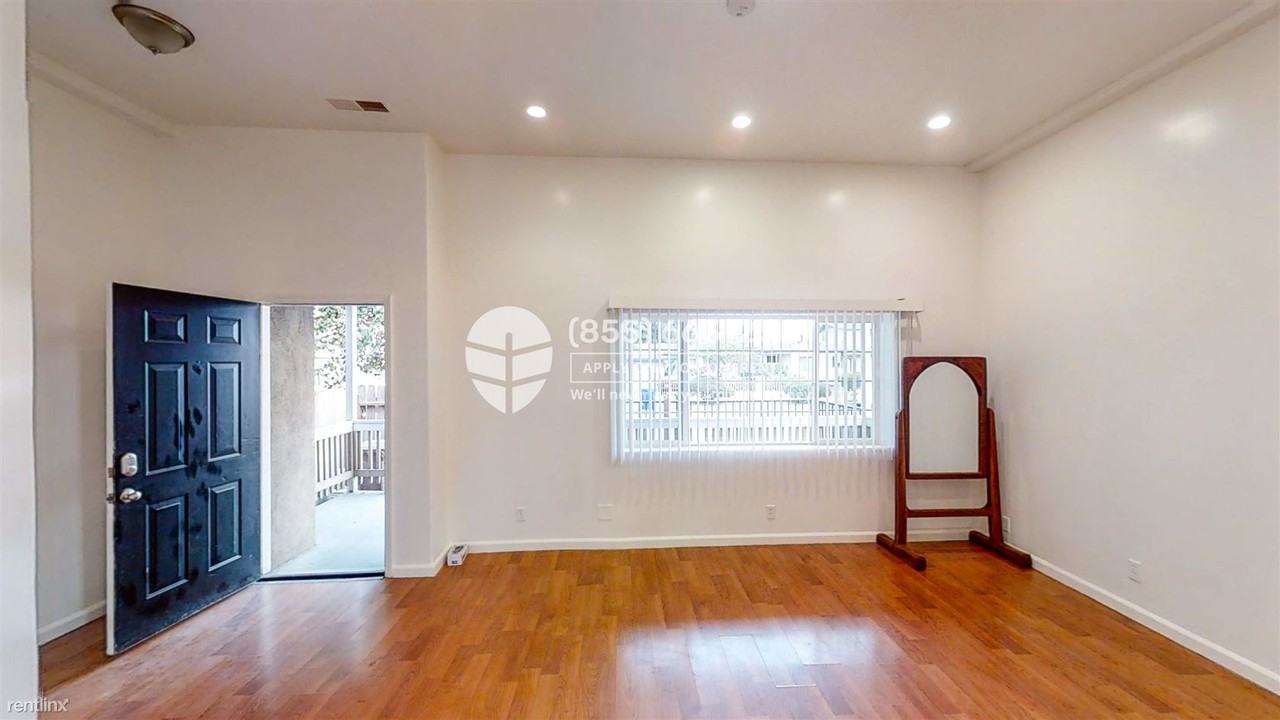 114 Maine Ave - Photo 3 of 15