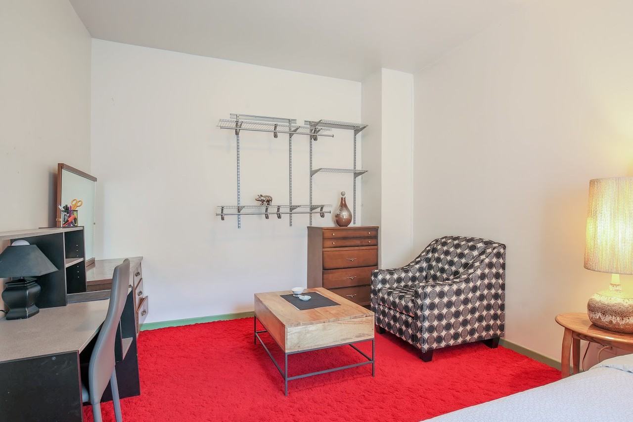 98 Tecumseth St - Photo 2 of 12