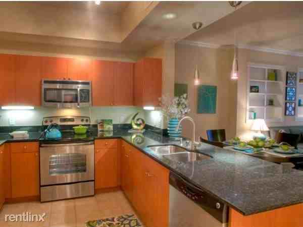 1001 Liberty St - Photo 2 of 6