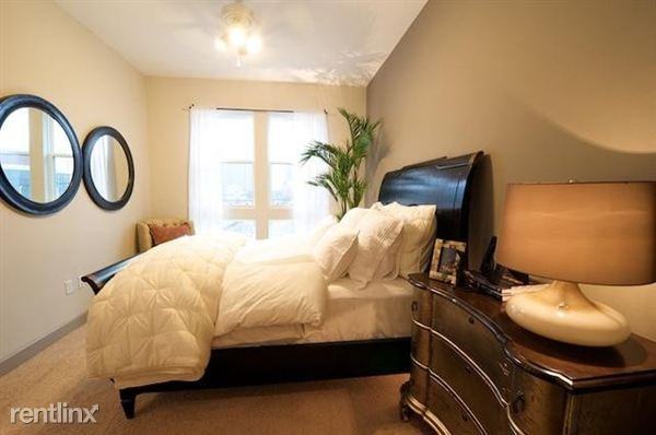 1419 McCoy St - Photo 2 of 6