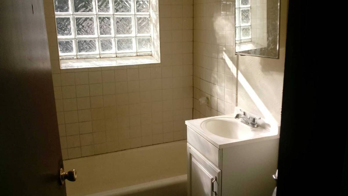 1421 West Atkinson Avenue #2 - Photo 3 of 7