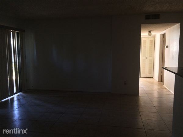 3223 Fox Chase Cir #101 - Photo 3 of 11