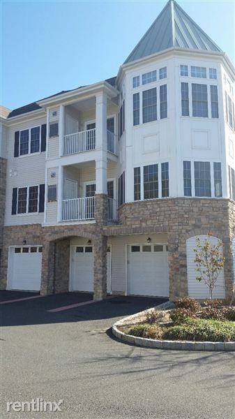 Plaza Grande Condo Association - Photo 2 of 4