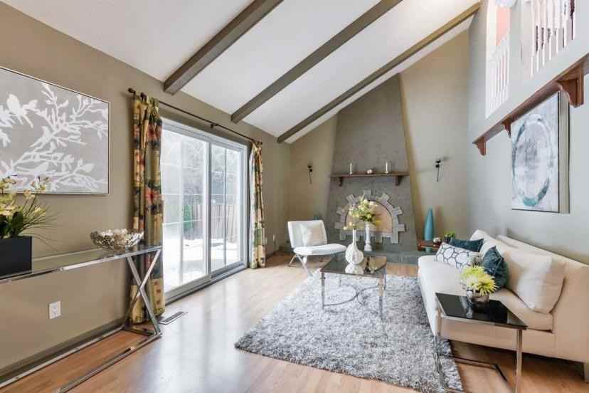 23 Emily Carr Street - Photo 2 of 9