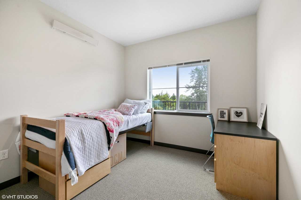 Campus View Student Housing (COLLEGE DORM) at Highline College - Photo 2 of 17