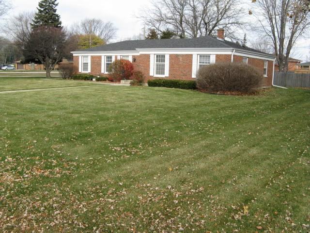 801 Balmoral Dr - Photo 2 of 19