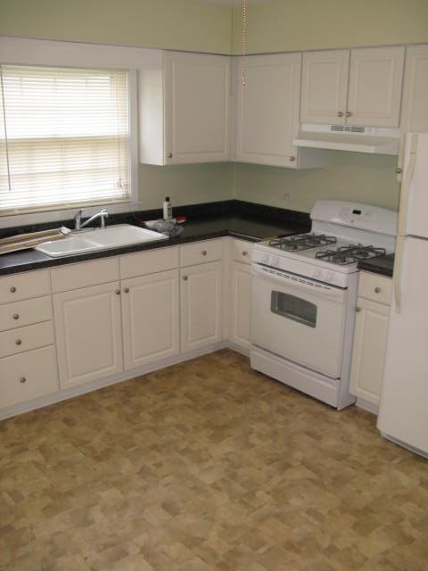 801 Balmoral Dr - Photo 3 of 19