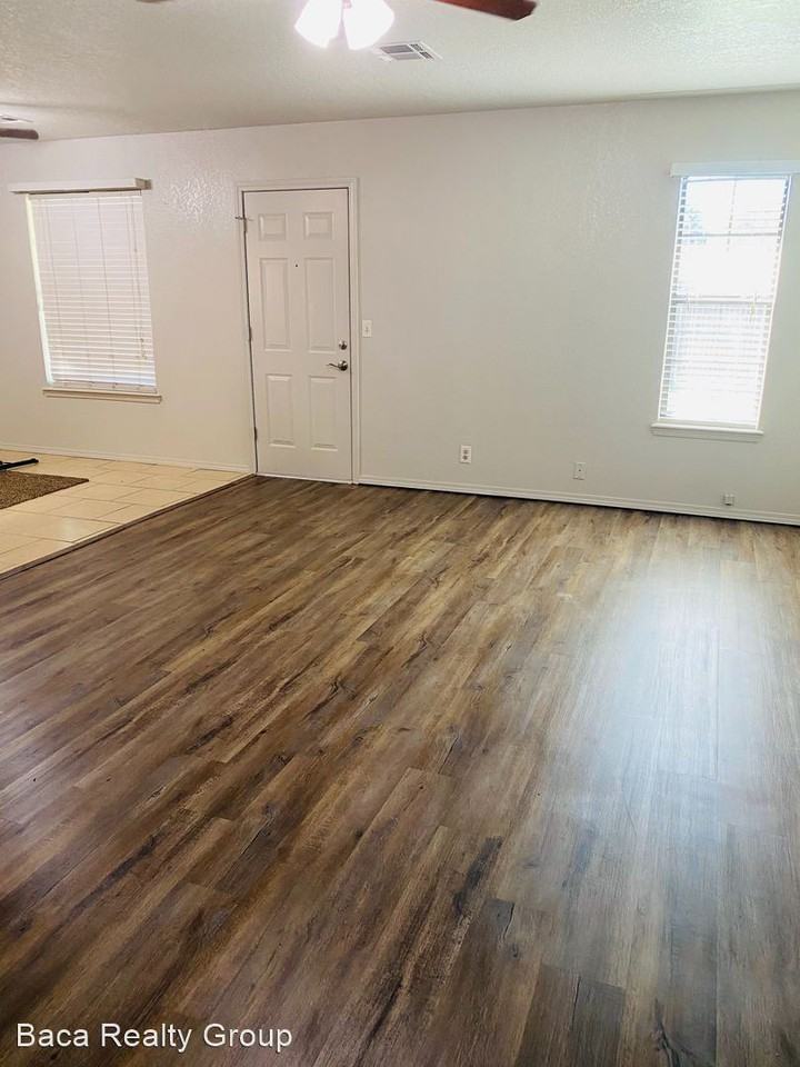 509 Se 6th St - Photo 2 of 12