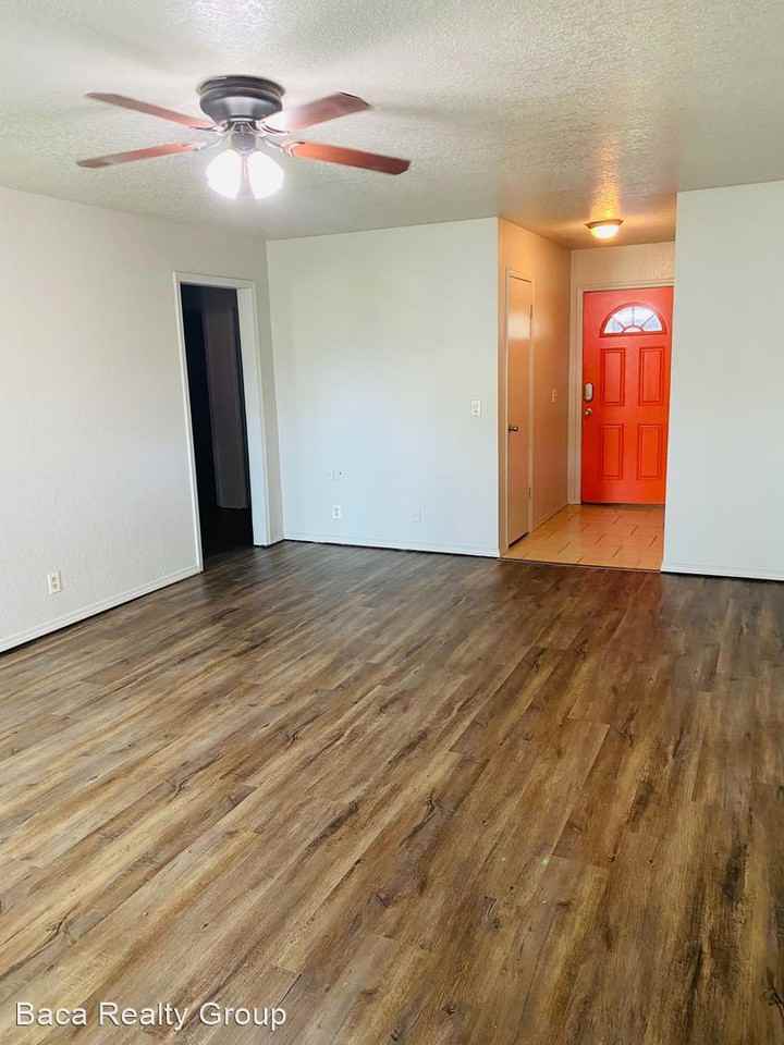 509 Se 6th St - Photo 3 of 12