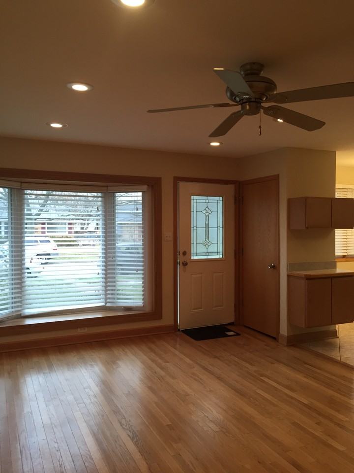 15100 Avers Ave - Photo 2 of 18