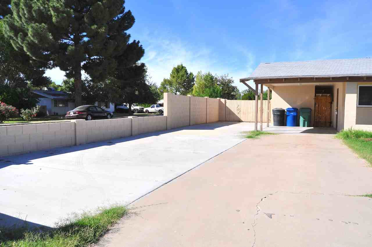 526 S Spencer - Photo 3 of 4