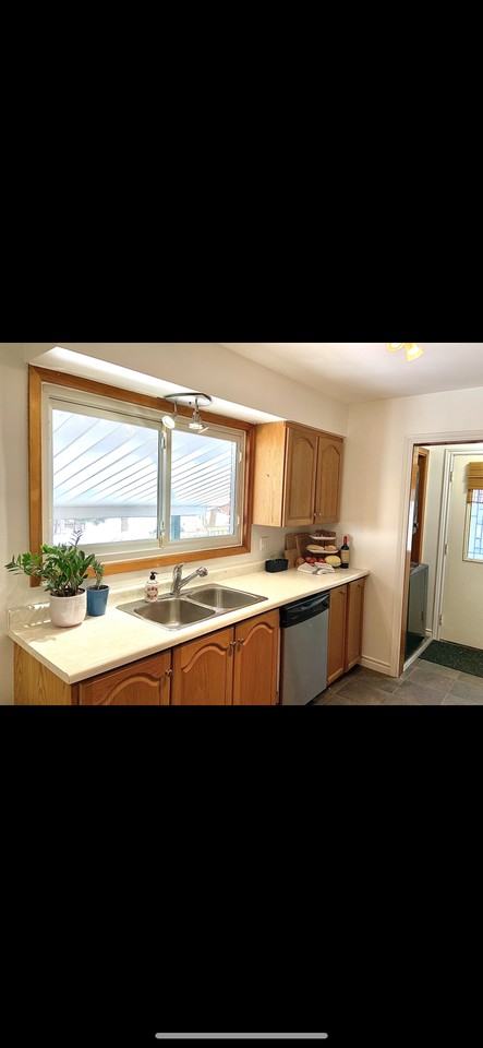 624 Stewart St - Photo 2 of 11