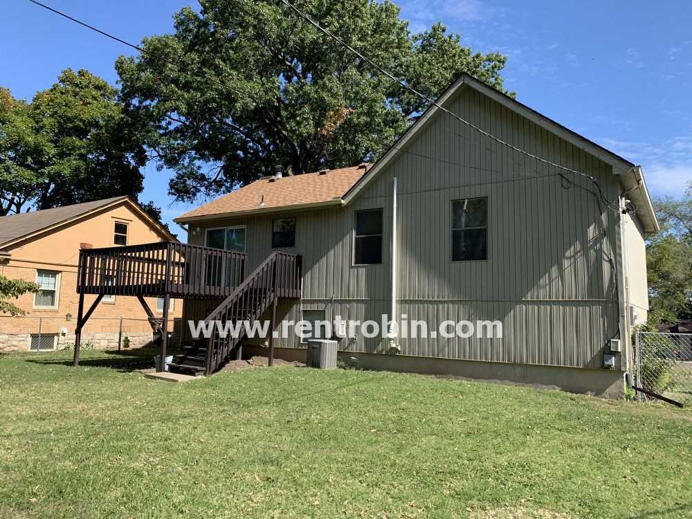 7704 Marty St - Photo 2 of 19