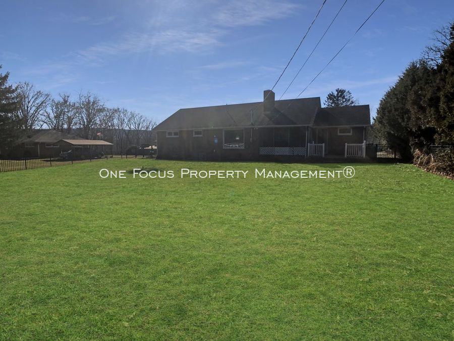 1920 Woodland Rd - Photo 3 of 28