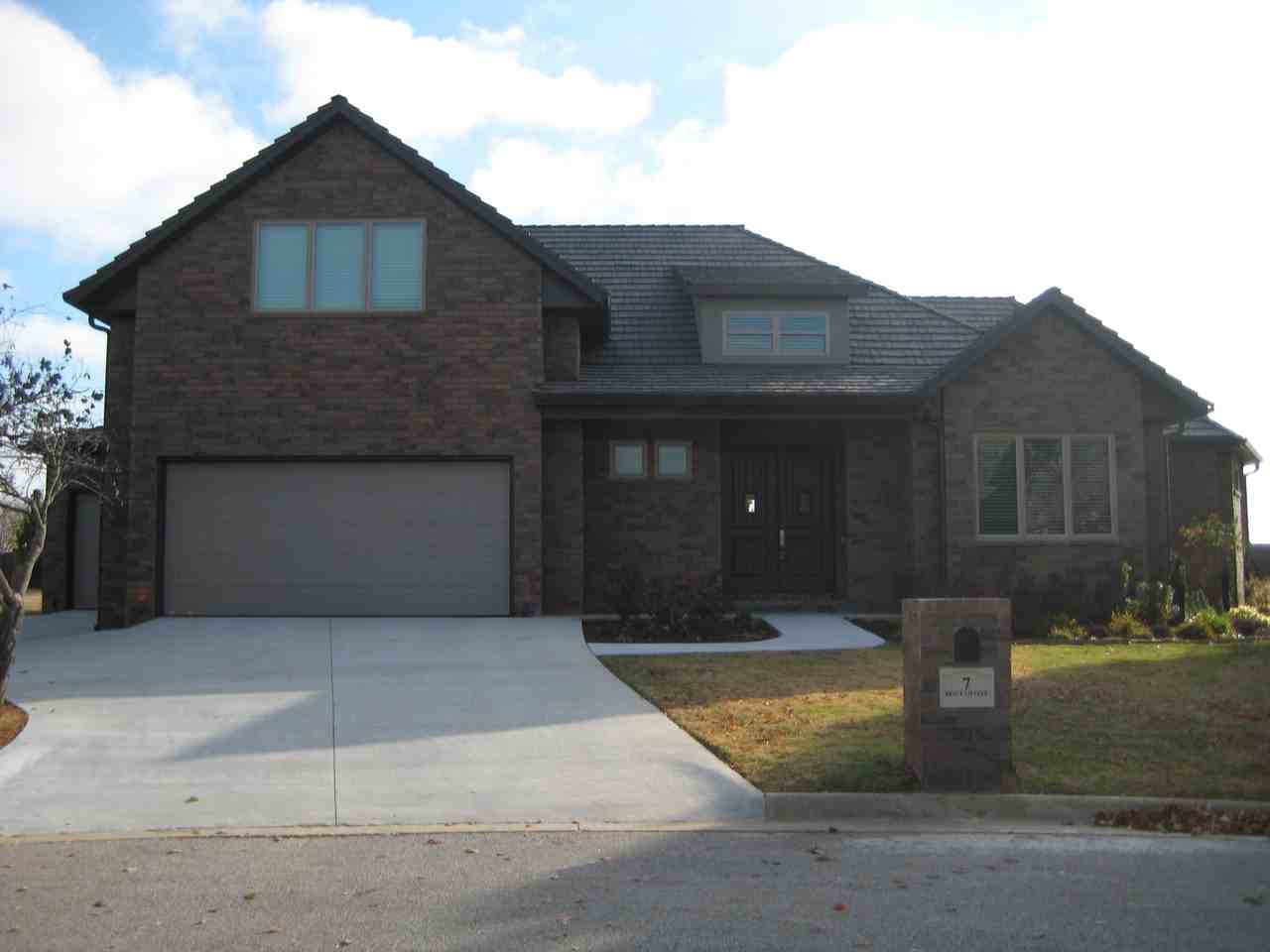 7 S Bruce Lietzke Ct - Photo 2 of 33